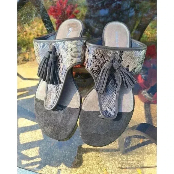 Donald Pliner Brown Gold‎ Snake print Tira Tassel Thong Slide Sandal Size 9M - Picture 1 of 7